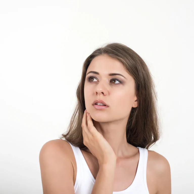 beautiful-woman-with-healthy-body-white-background (4)