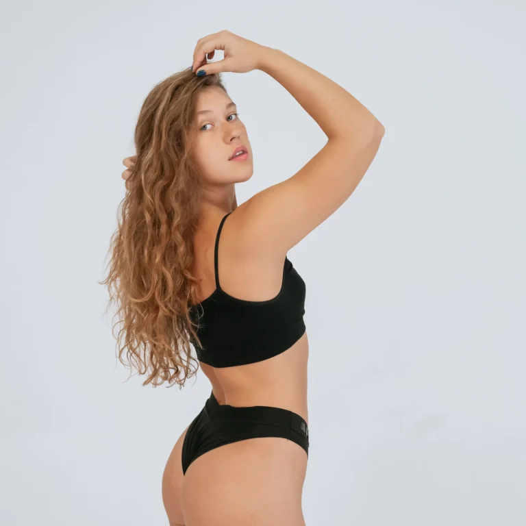 plus-size-body-positive-brunette-woman-wearing-comfortable-underwear (2)