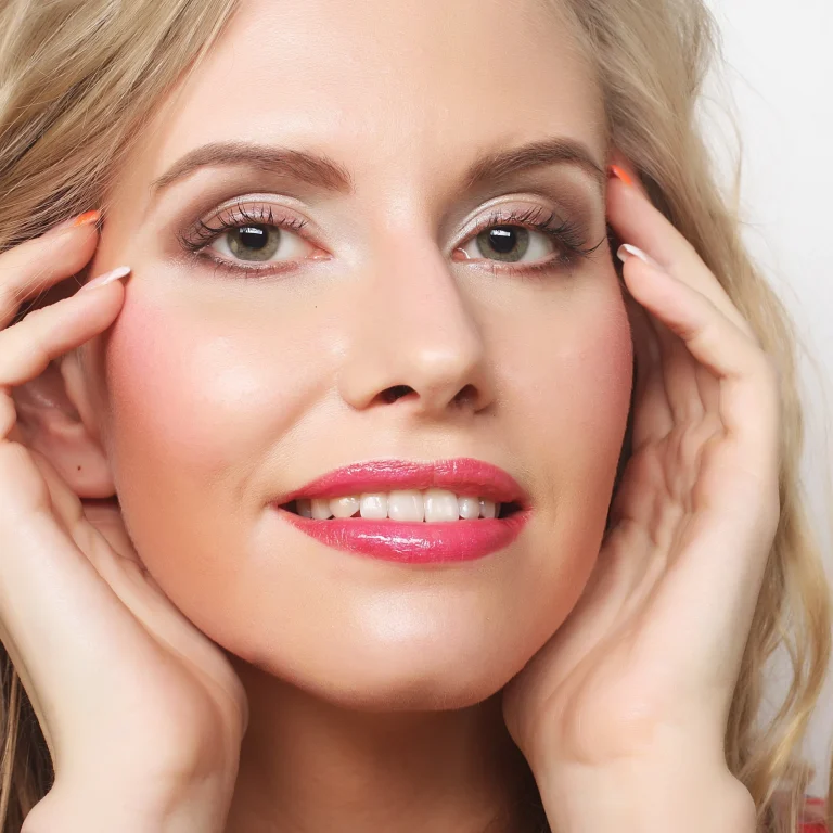 Detailed anatomical visualization of youthful facial symmetry achieved through an Eye lift and Lips Lift dubai.